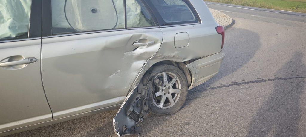 Kolizja w Moszczenicy na ulicy Piotrkowskiej