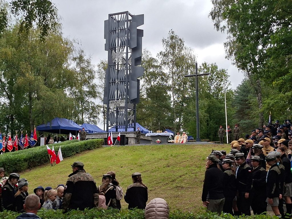 Uroczystości 87. rocznicy obrony Gór Borowskich