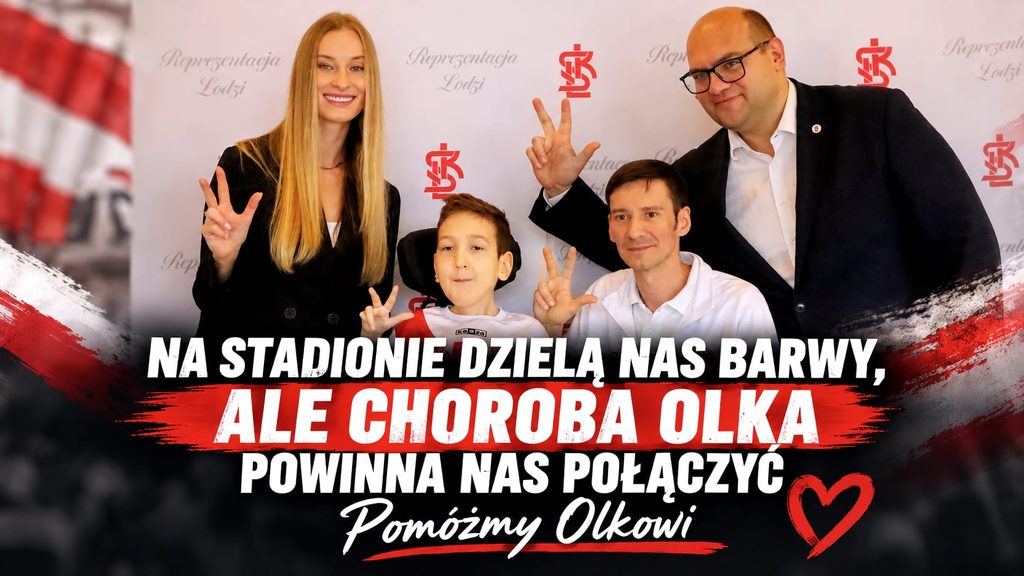 Paula Korycka i Olek Sitarz podczas briefingu na stadionie ŁKS-u. Akcja pomocy dla chorego na SMA chłopca ponad podziałami kibicowskimi.